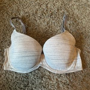 Victoria’s Secret PINK bra